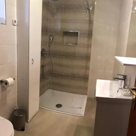 Eda Bogdesic Apartamento *