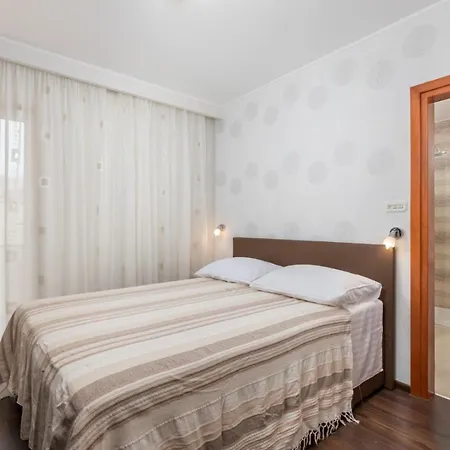 Eda Bogdesic Apartment